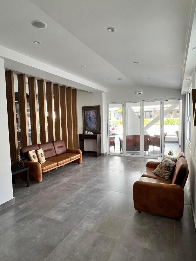 Villa Hara Suites ปาราเลียกาเตอรีนิส ภายนอก รูปภาพ